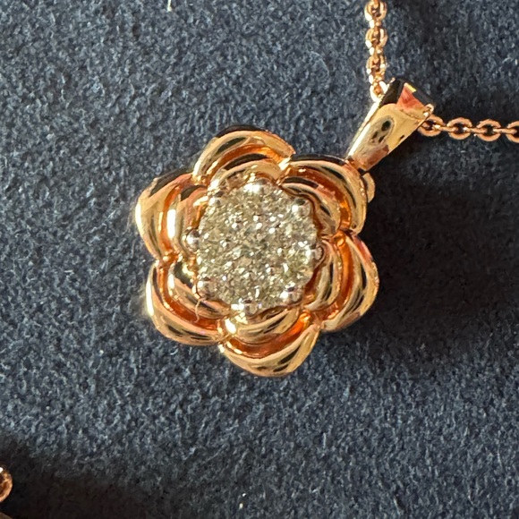 BATB 🥀 Disney Enchanted Fine Jewelry Rose Gold/Silver Necklace - Picture 5 of 7